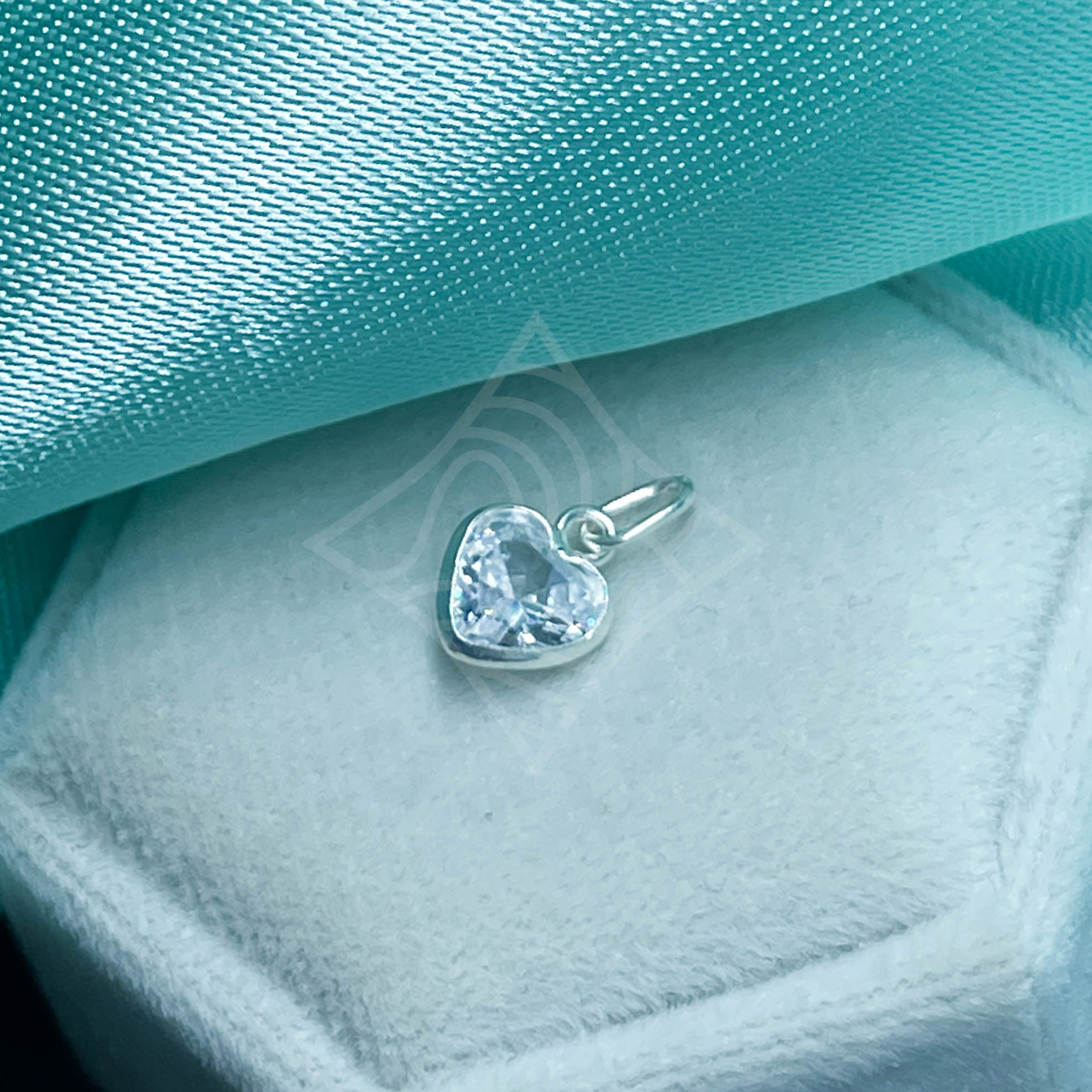 Pingente Ponto de Luz Coração