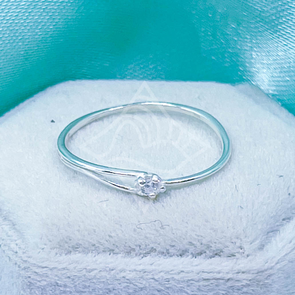 Anel Solitário Minimalista