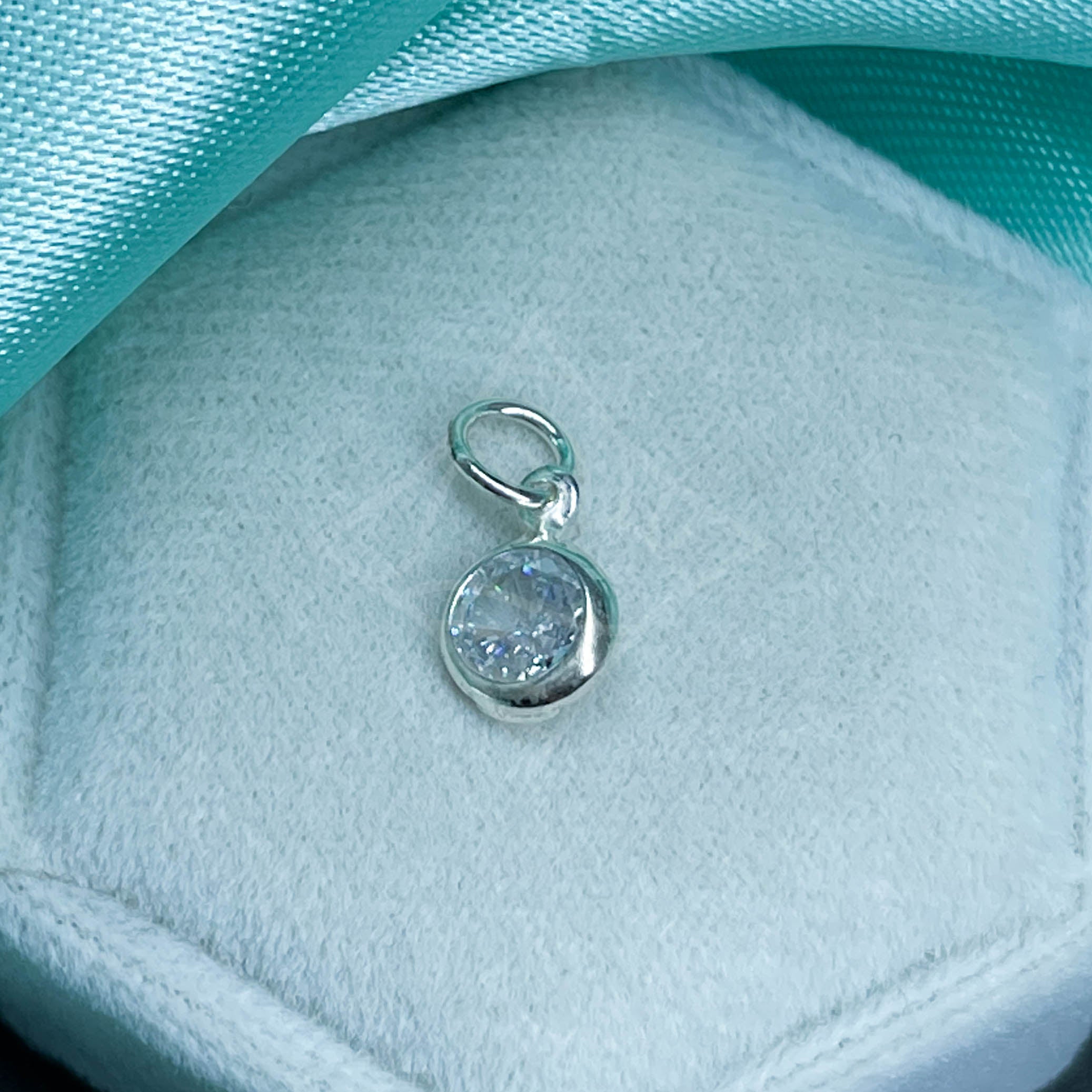 Pingente Ponto de Luz Cristal Embutido 6mm