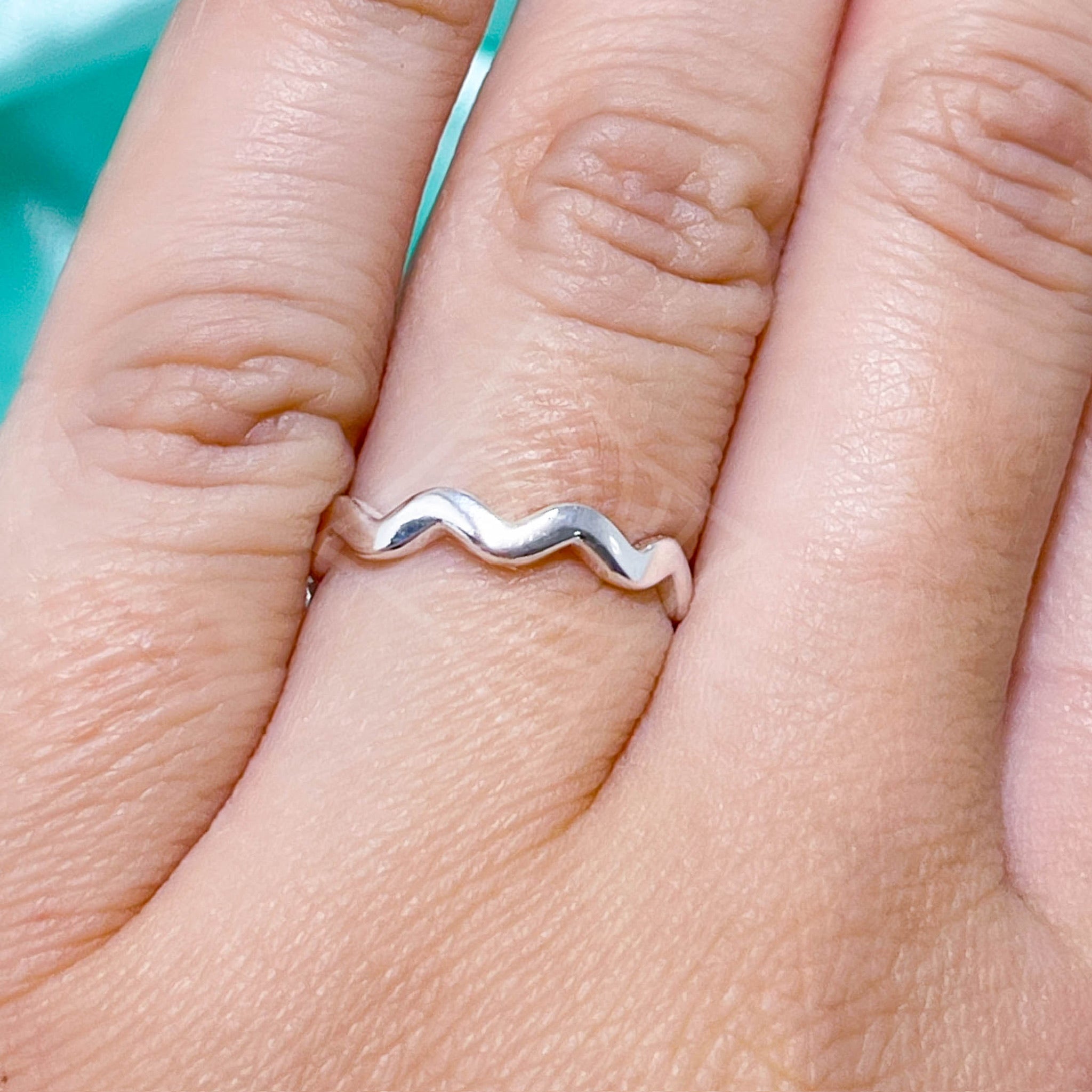 Anel Liso Zig Zag