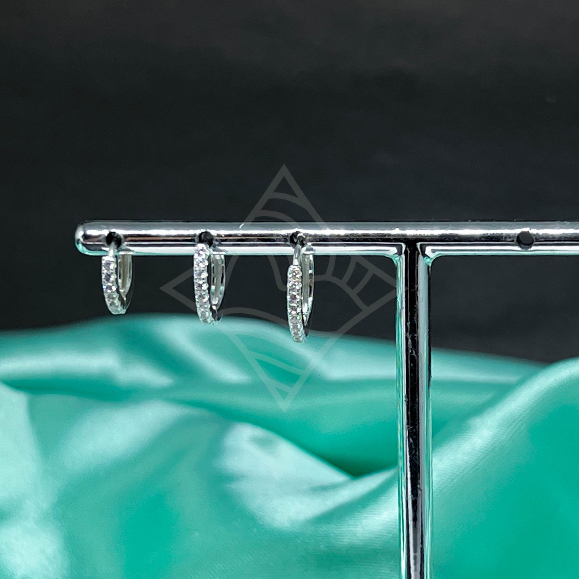 Piercing Argolinha Cravejada Cate