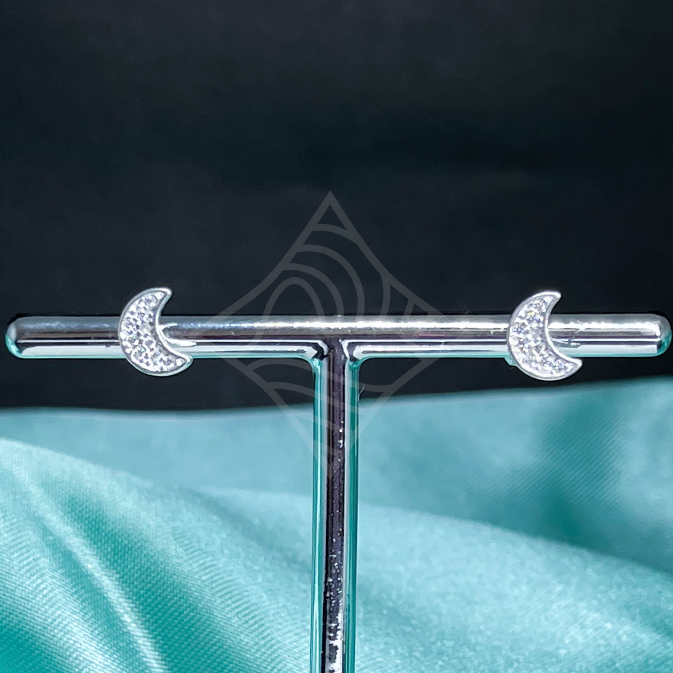 Brinco Lua Cravejada