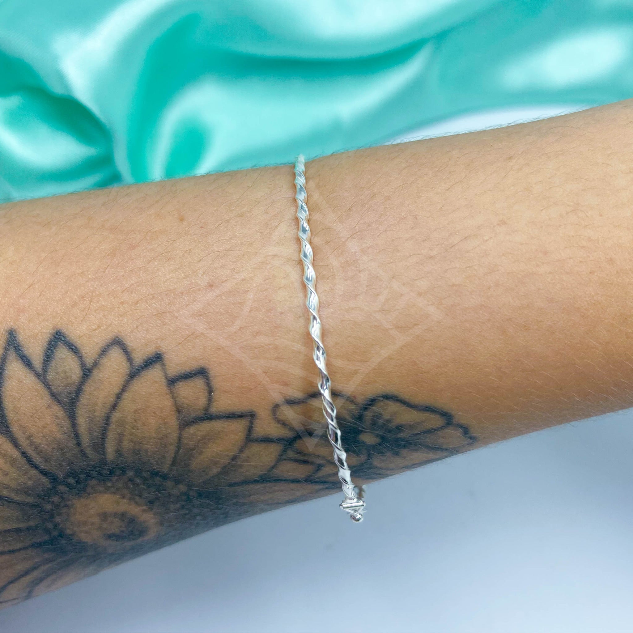 Bracelete Torcido Bent