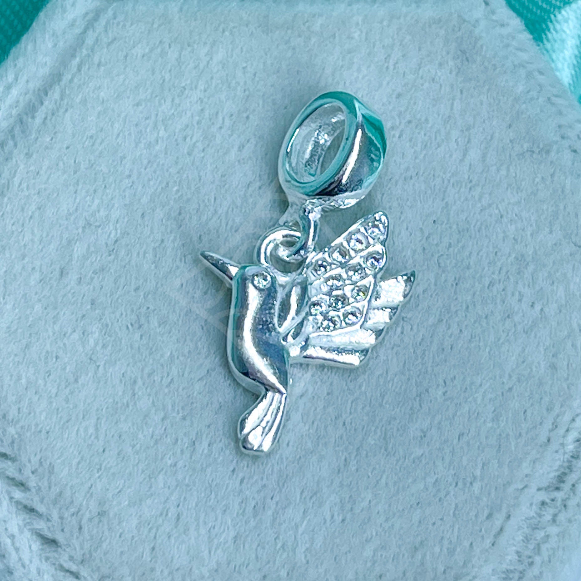 Berloque Colibri Cravejado