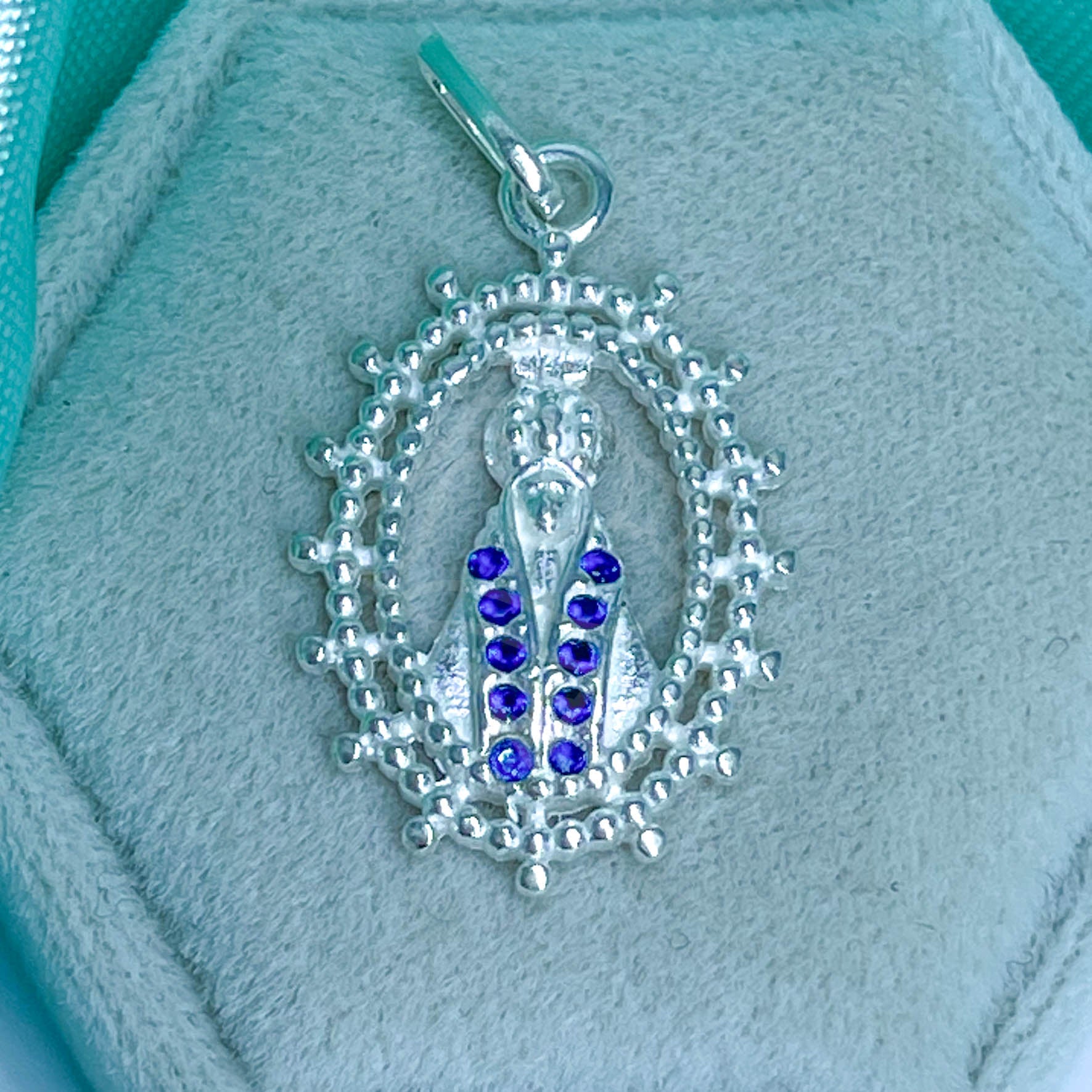 Pingente Oval Nossa Senhora Cravejada