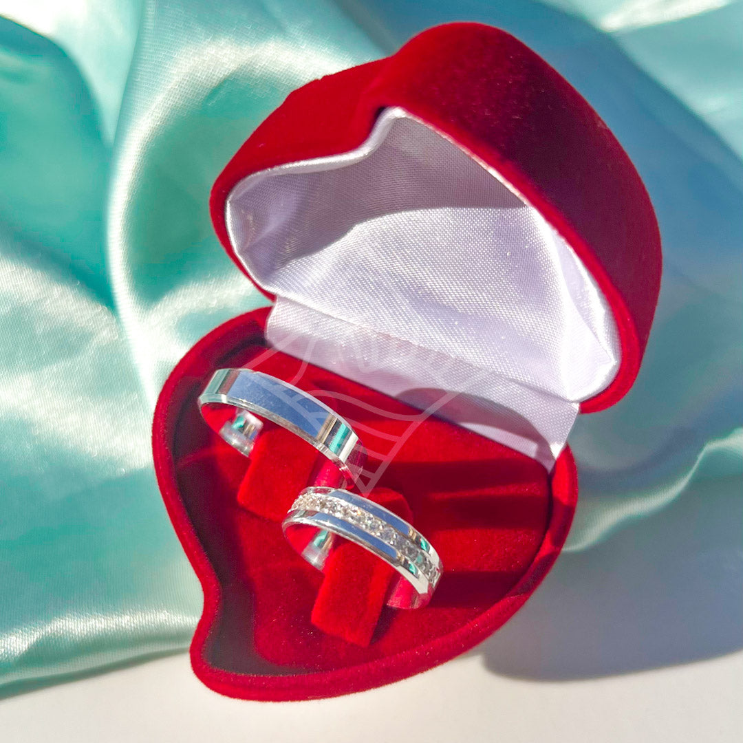 Par de Alianças Reta + Cravejada Central 5mm - Prata 950