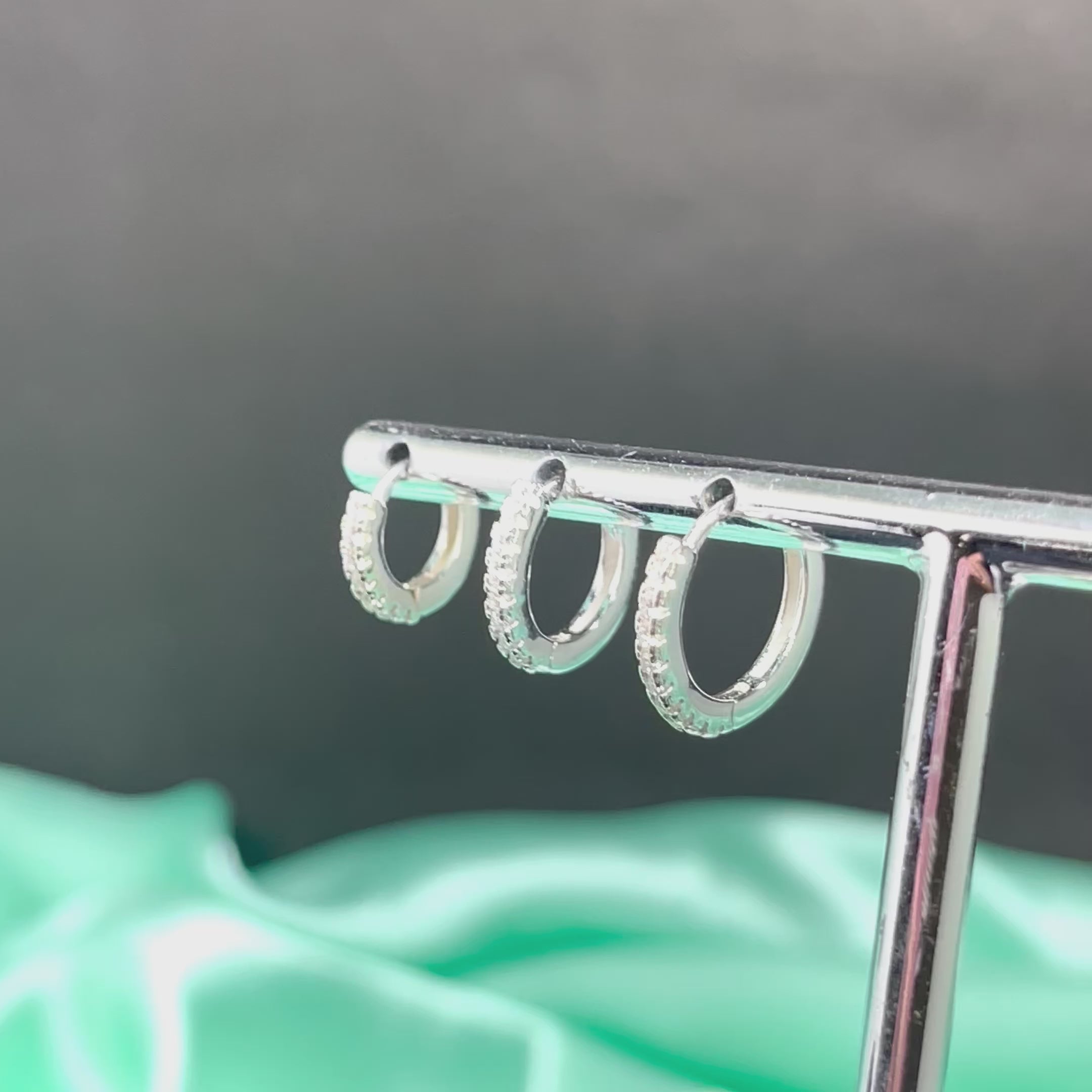 Piercing Argolinha Cravejada Cate