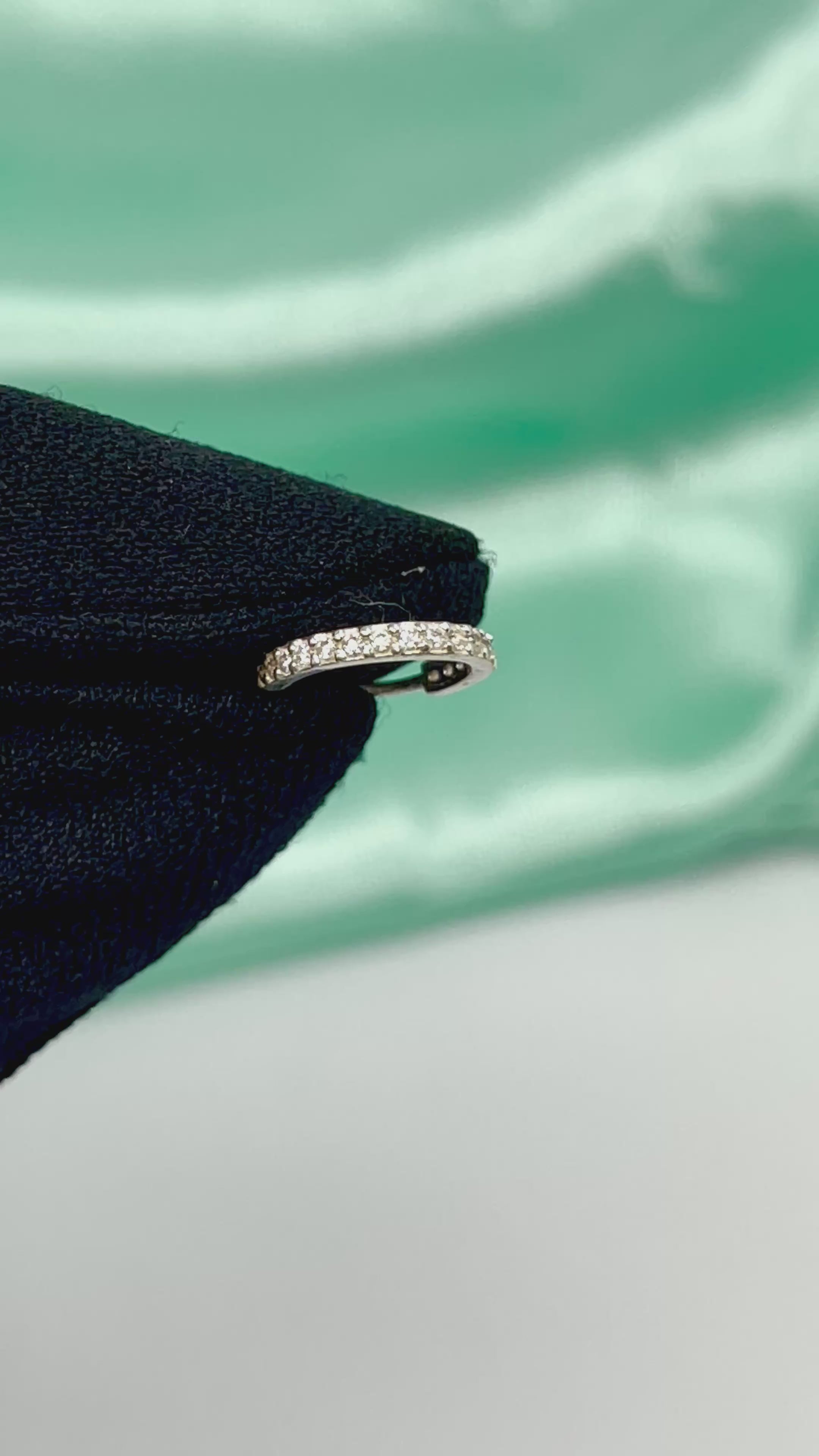 Piercing Argolinha Cravejada Luna