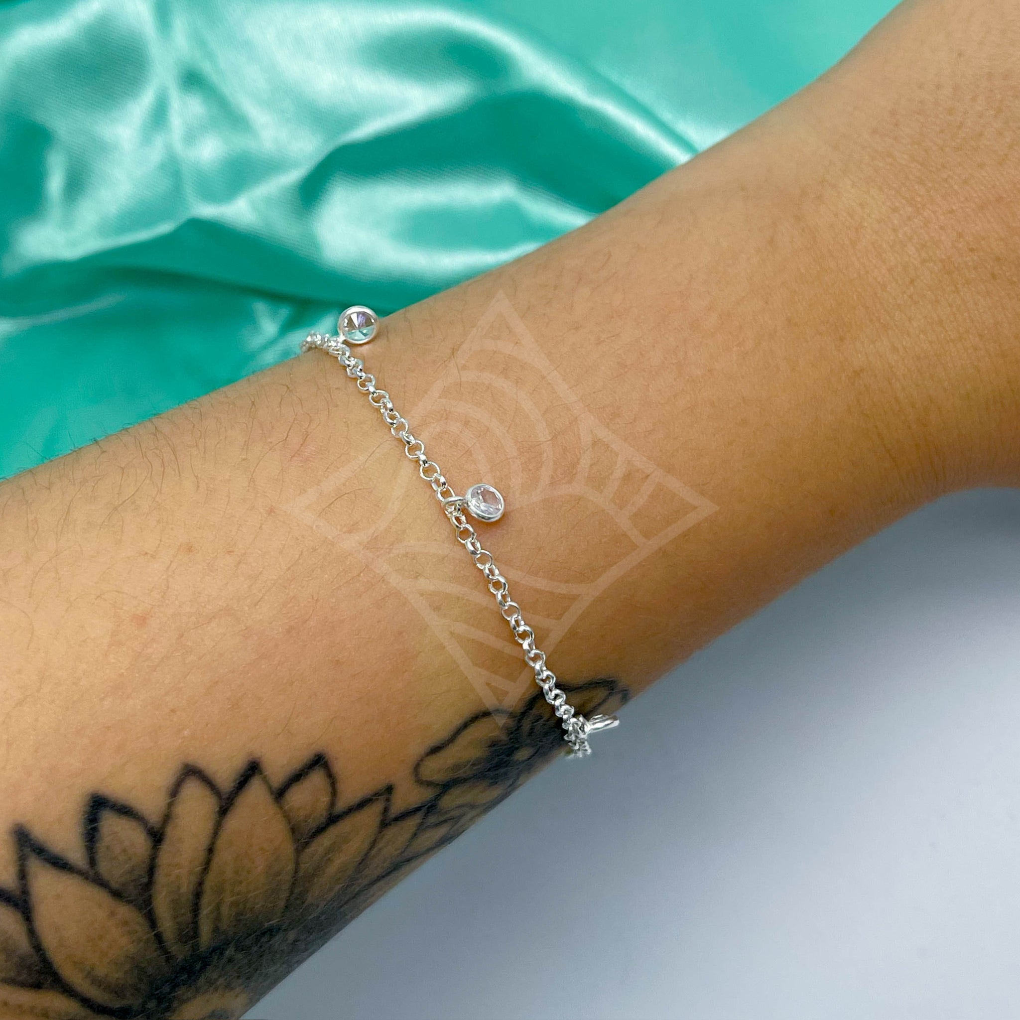 Pulseira Pingentes Ponto de Luz