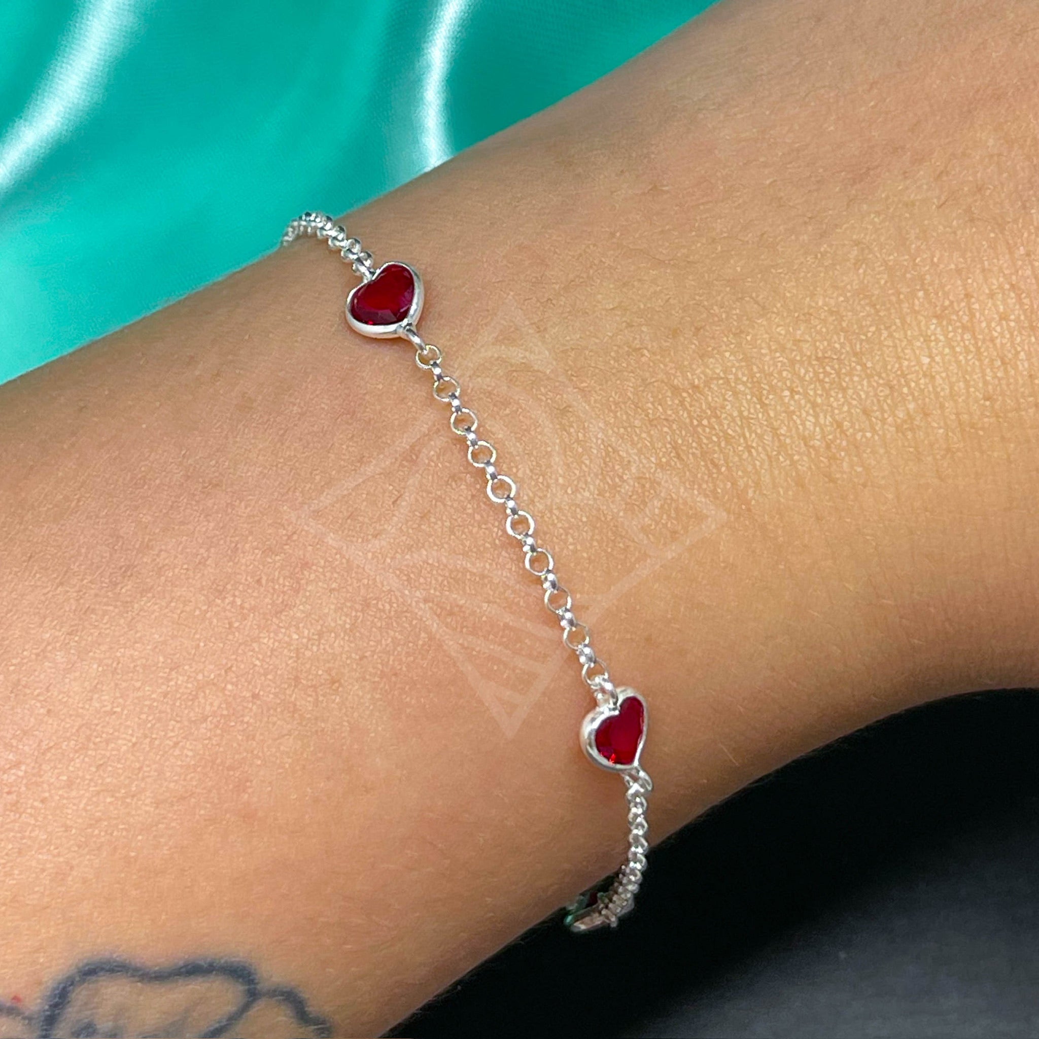 Pulseira 4 Pontos de Luz Coração Delicado