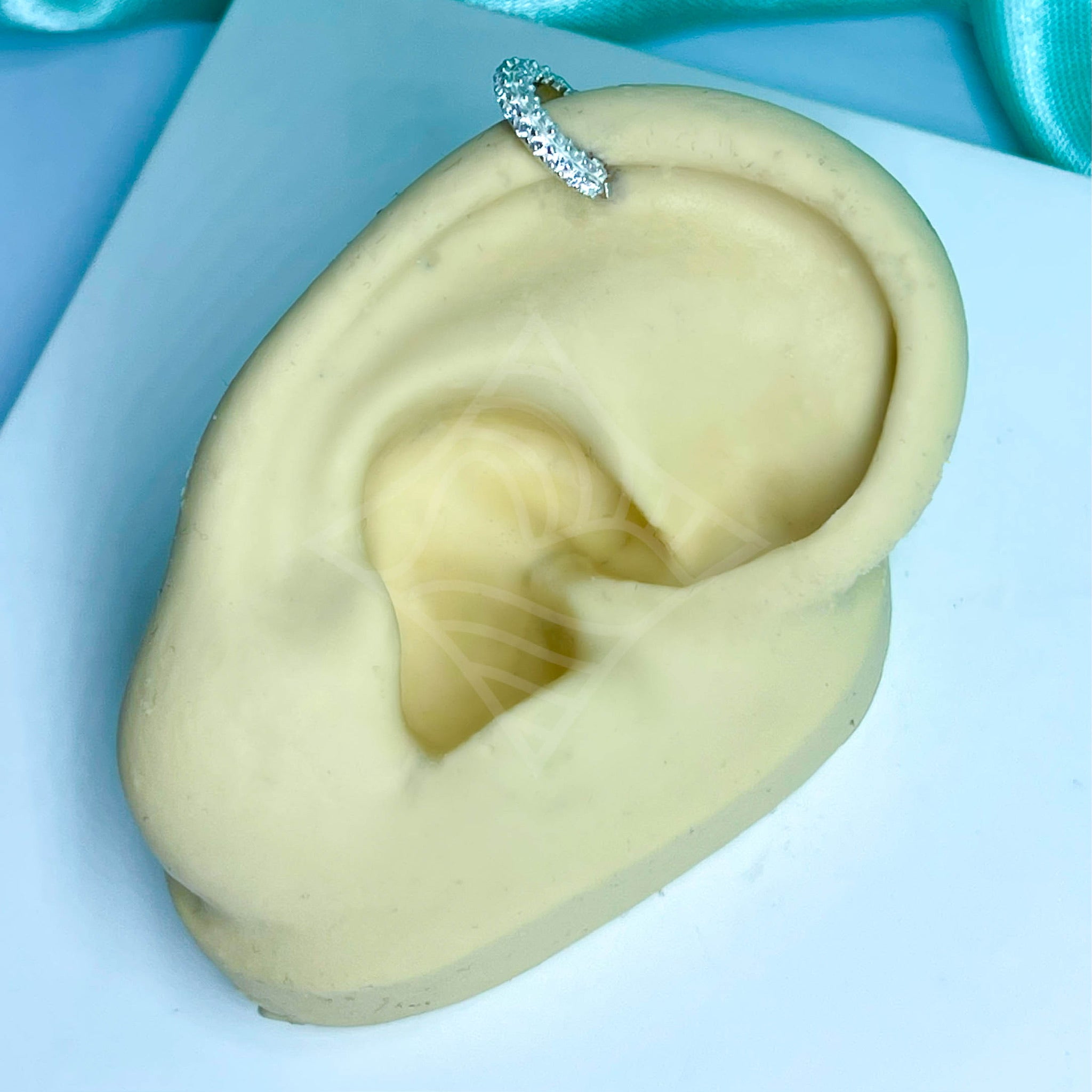 Piercing Argolinha Lara Multicravejado