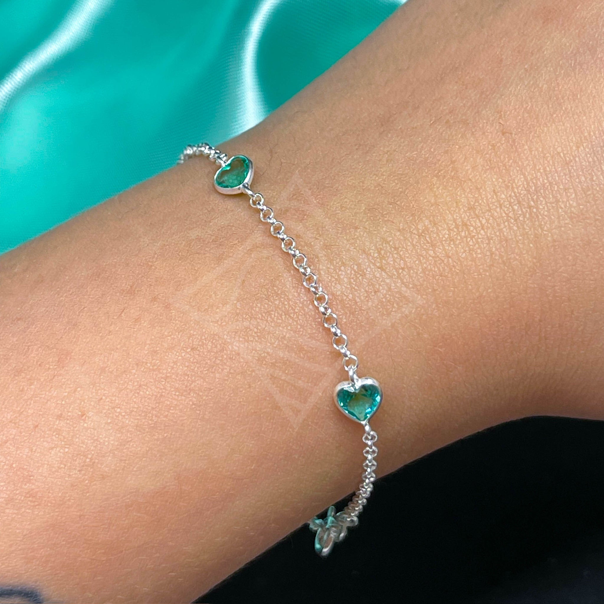 Pulseira 4 Pontos de Luz Coração Delicado