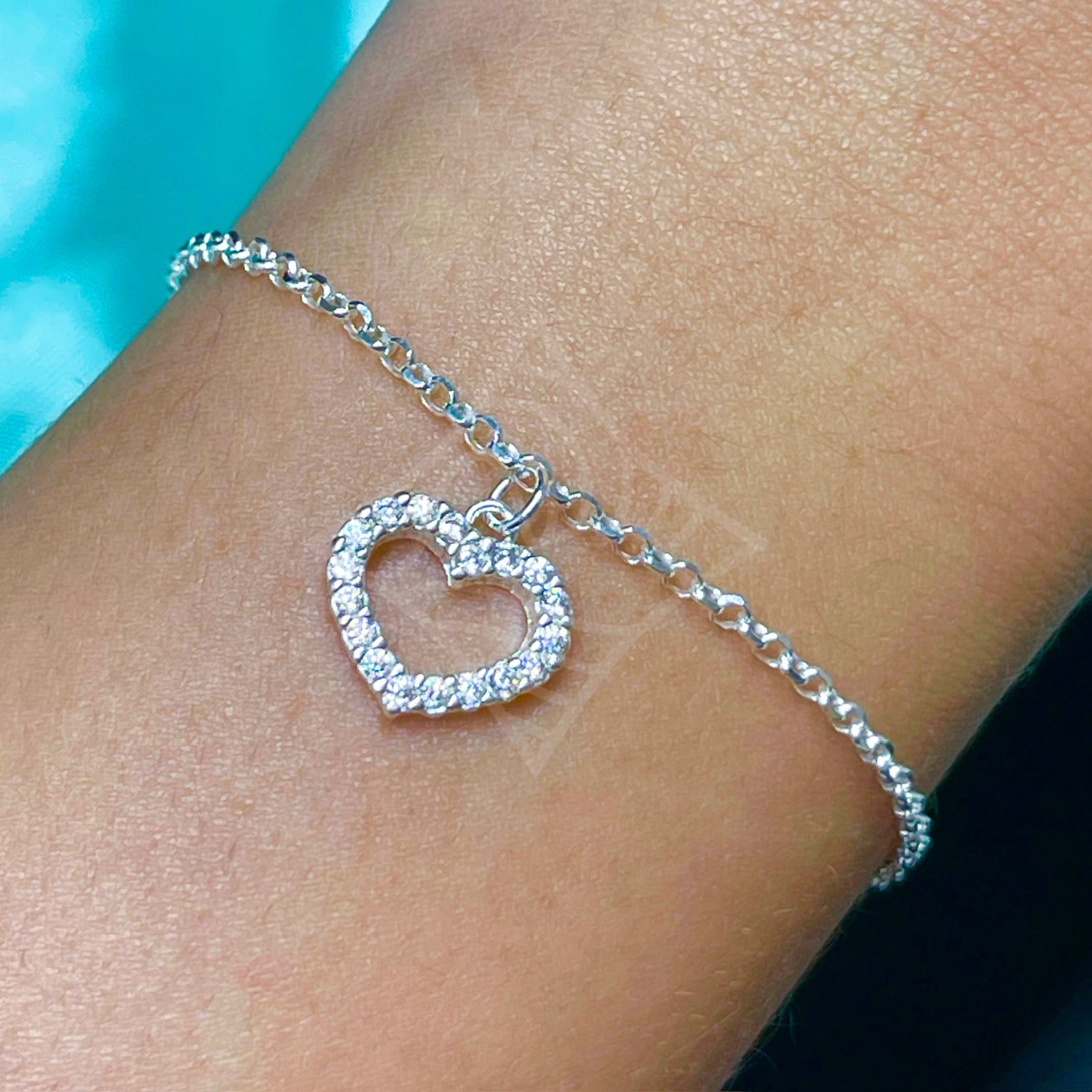 Pulseira Pingente Coração Cravejado Mia