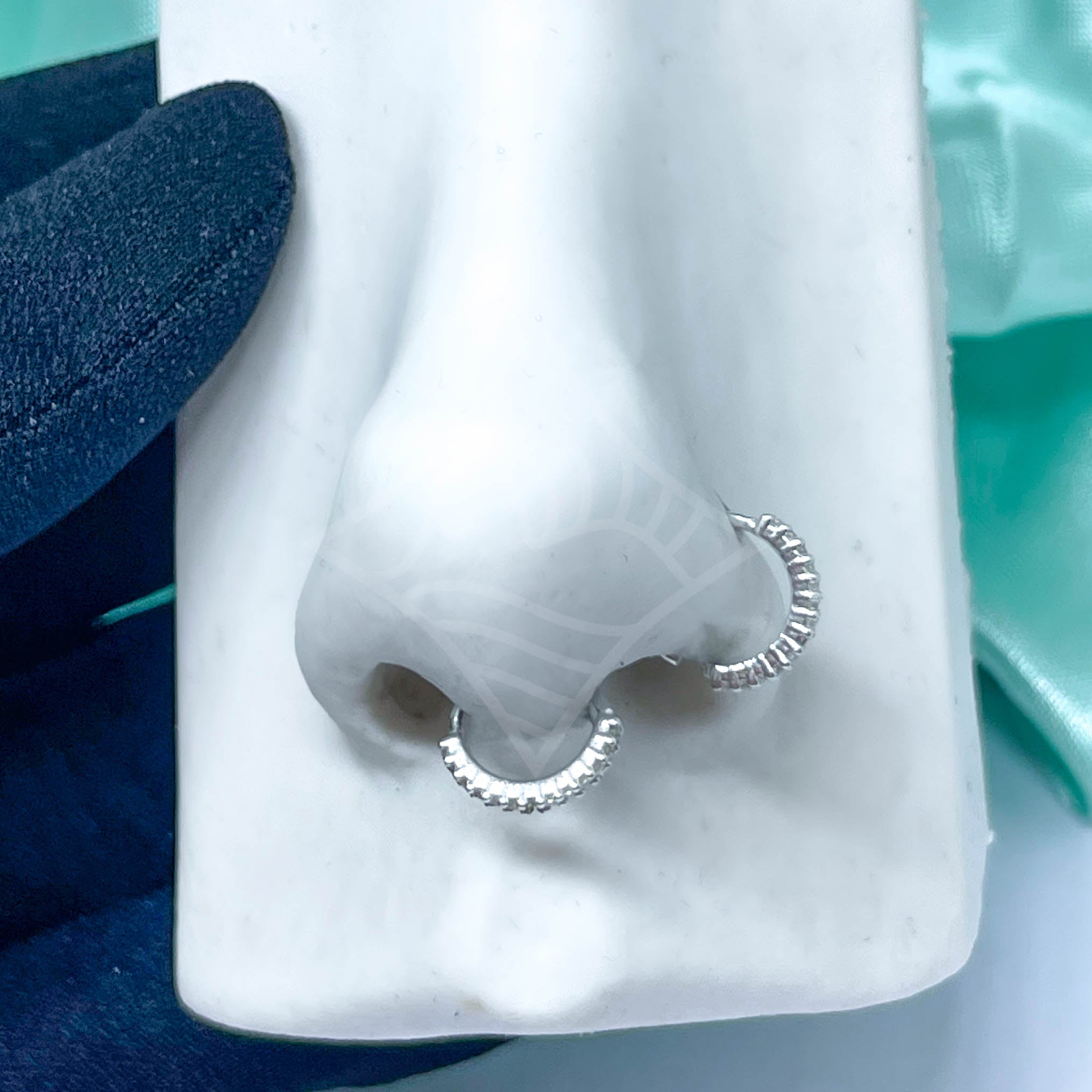 Piercing Argolinha Cravejada Nina Nariz/Orelha