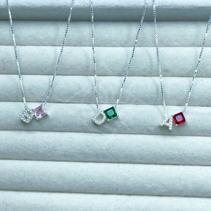 Colar Personalizado Letra e Cristal Cores