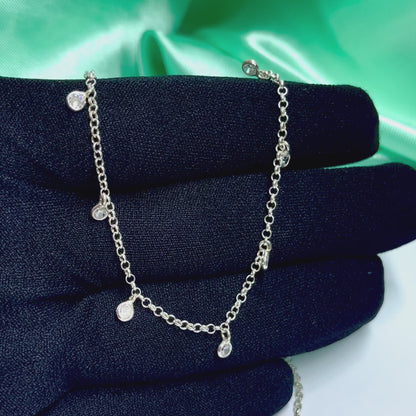 Colar Chocker Mini Pingentes Ponto de Luz