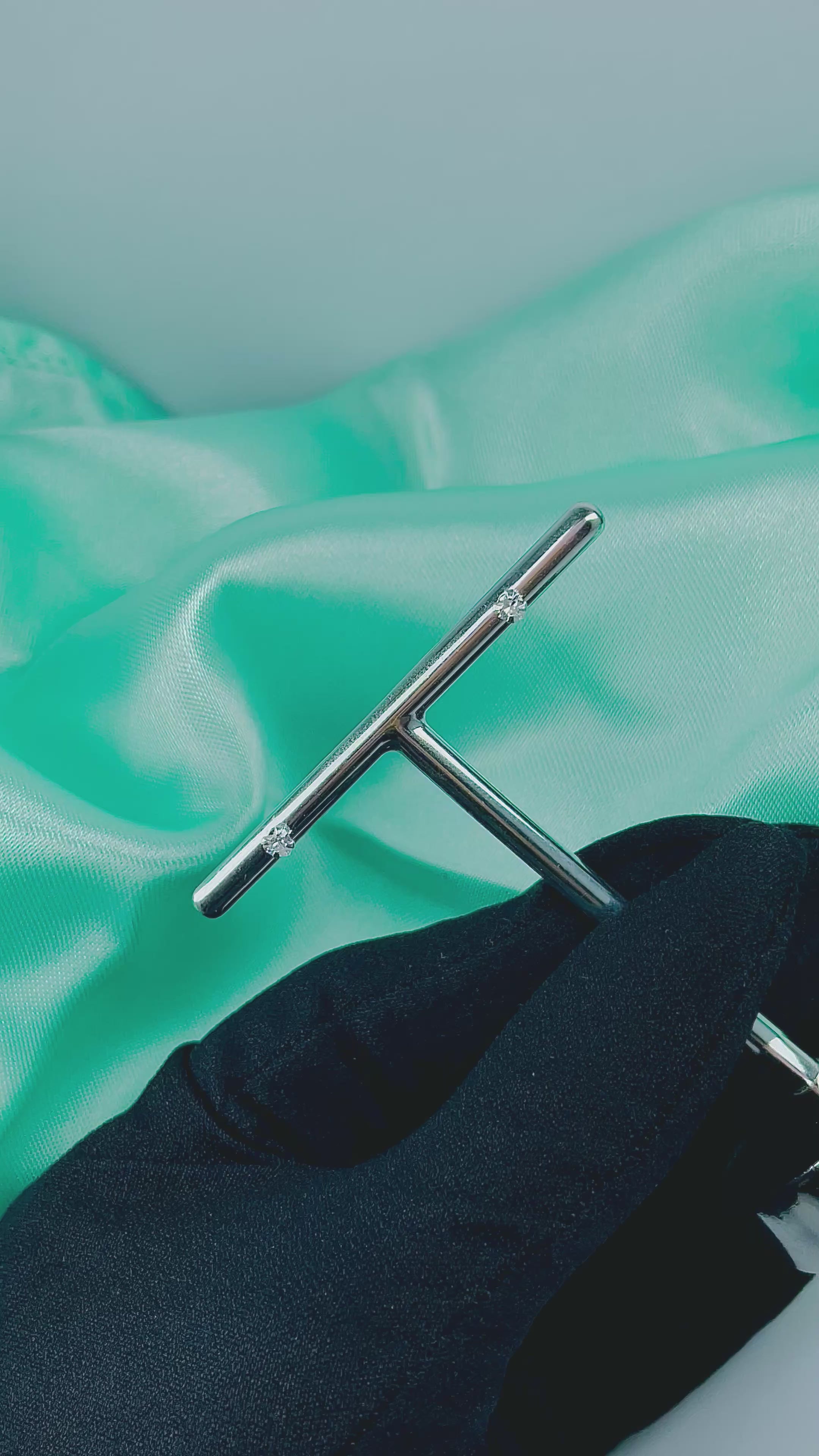 Brinco Ponto de Luz Coração 3mm Tarraxa Baby