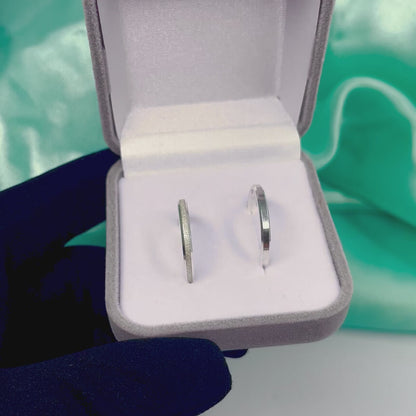 Aliança Unitária Diamantada Chanfrada 2mm - Prata 950